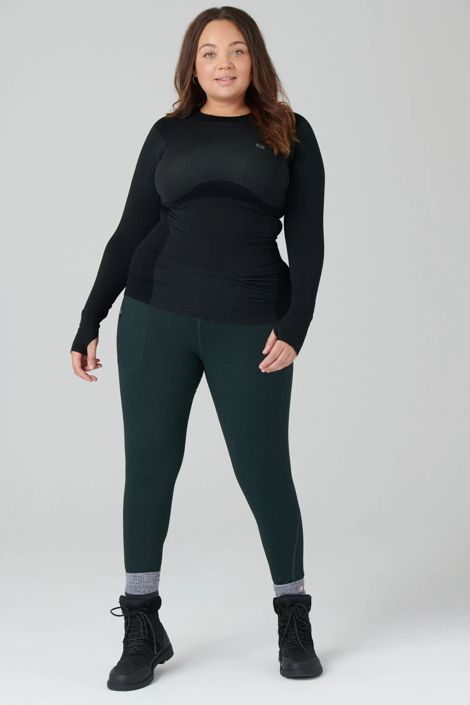 Premium Thermal Outdoor Leggings in Forest Green - Perfect for Cold Weather Adventures
