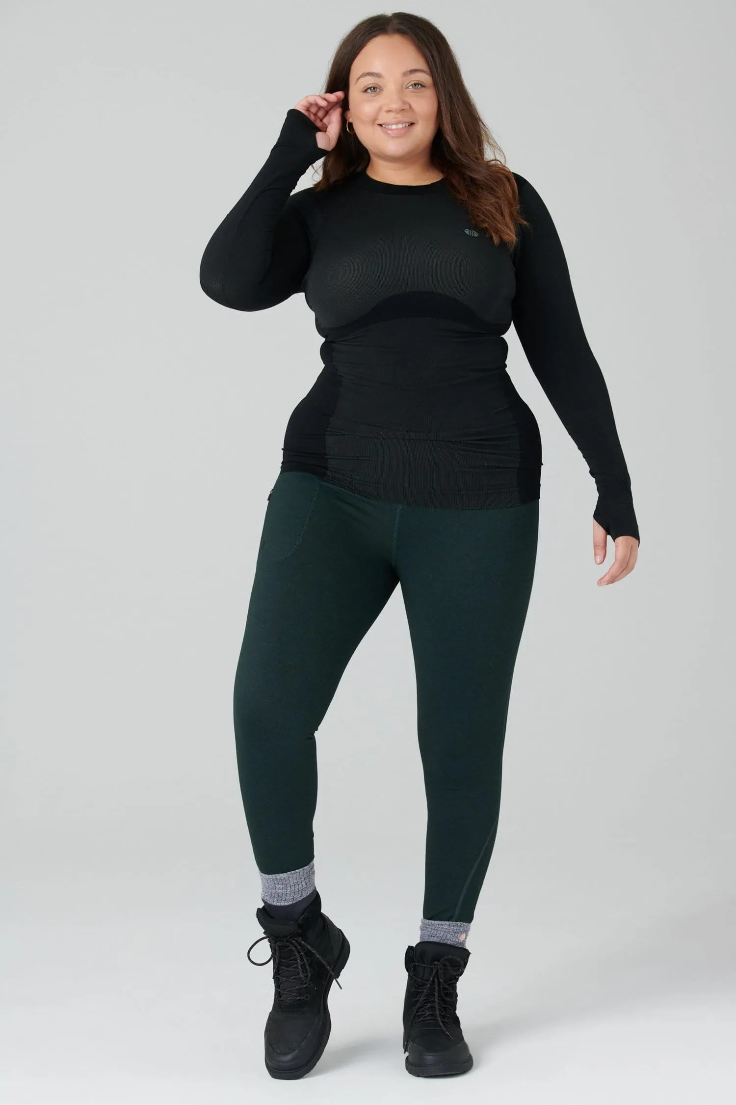 Premium Thermal Outdoor Leggings in Forest Green - Perfect for Cold Weather Adventures